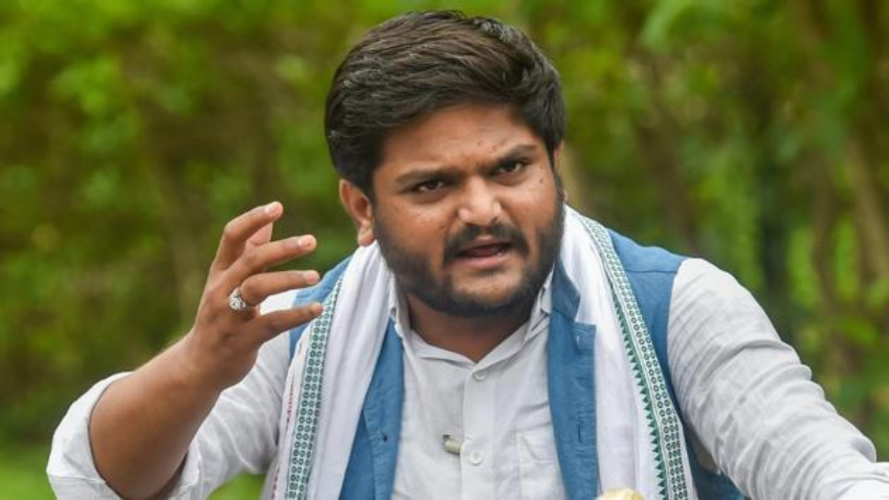 breaking-news-hardik-patel-arrest-warrant-issued-by-ahmedabad-court