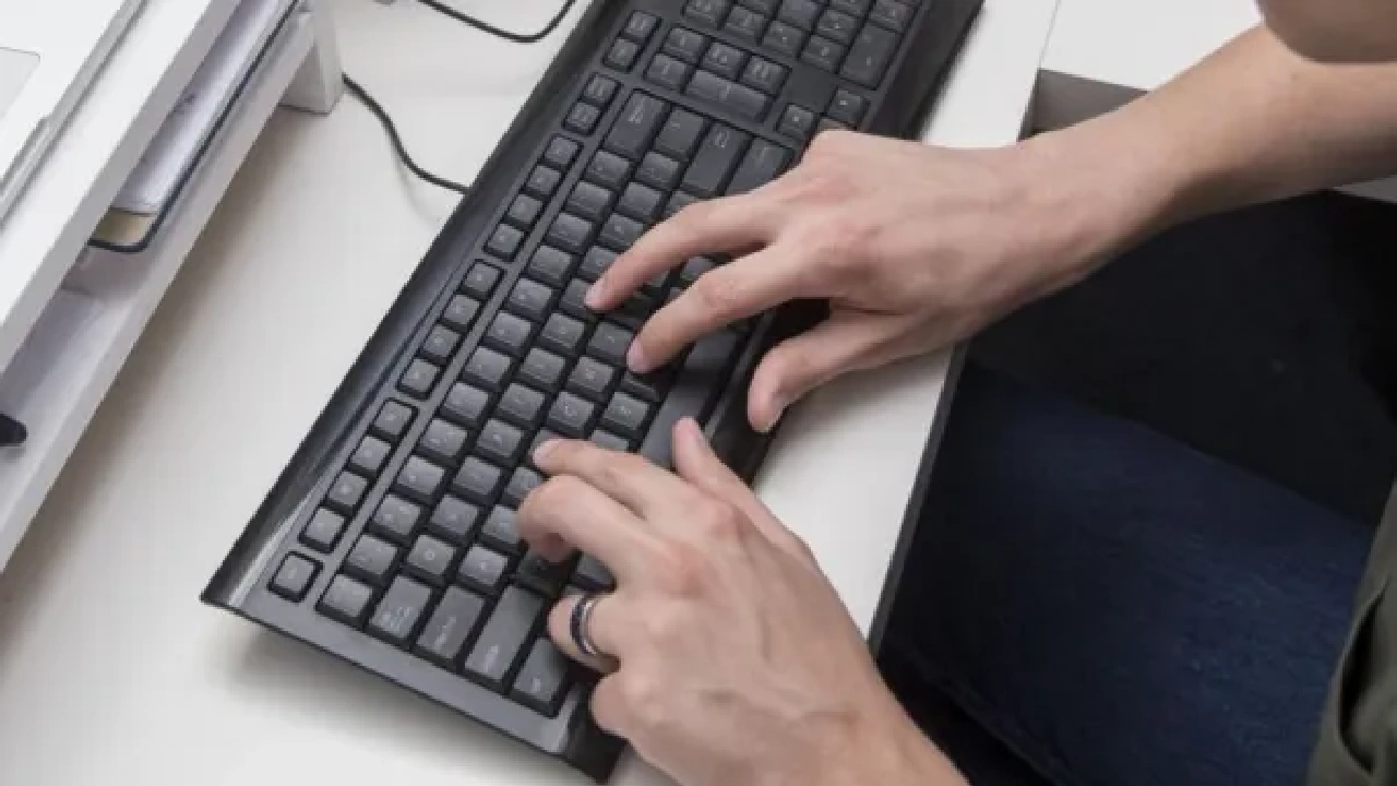 why-spacebar-is-largest-key-on-keyboard